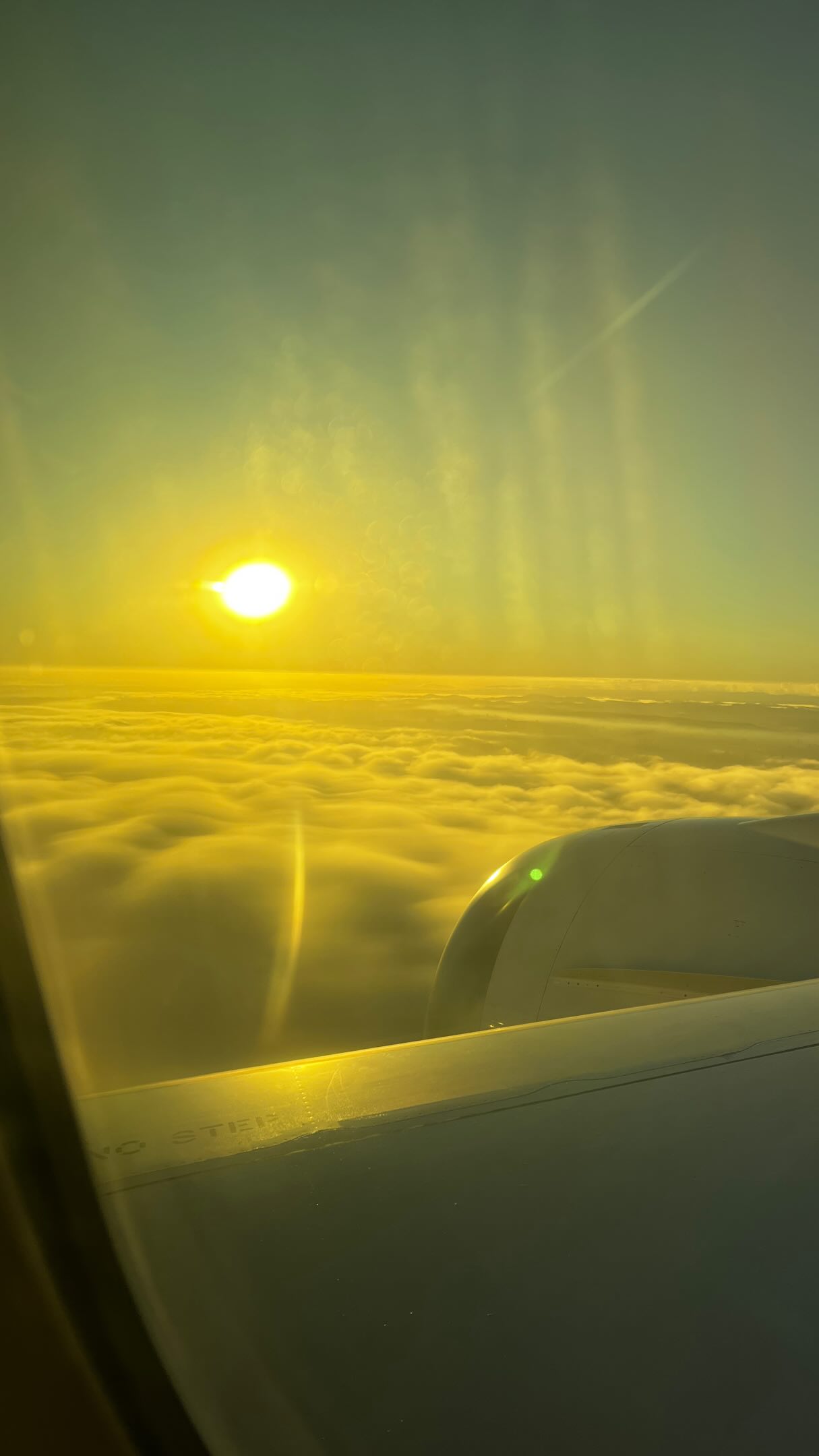 É brincadeira, claro. Mas viajar tem um jeito único de renovar as energias. Talvez seja a mudança de ares, talvez seja a vista pelas janelas do avião... ou talvez seja só a sensação boa de estar a caminho de uma nova história.
#colecionandodestinos