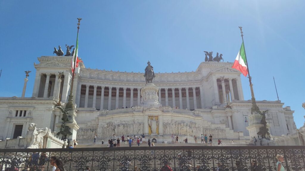 O imponente monumento a Vittorio Emanuelle